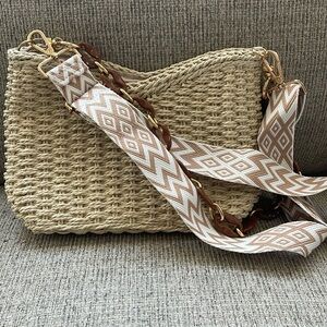 perfect summer purse ☀️